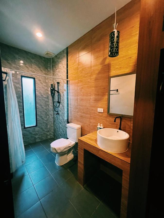 Vivi Hotel Resort Phuket Exterior foto
